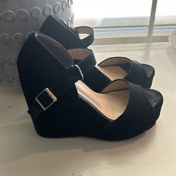 Suede navy wedges in size 4 - Picture 4 of 6